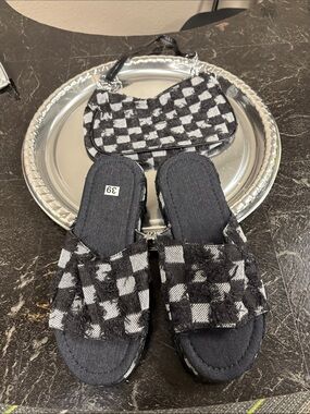 SHEIN Black and White Check Slide Sandals